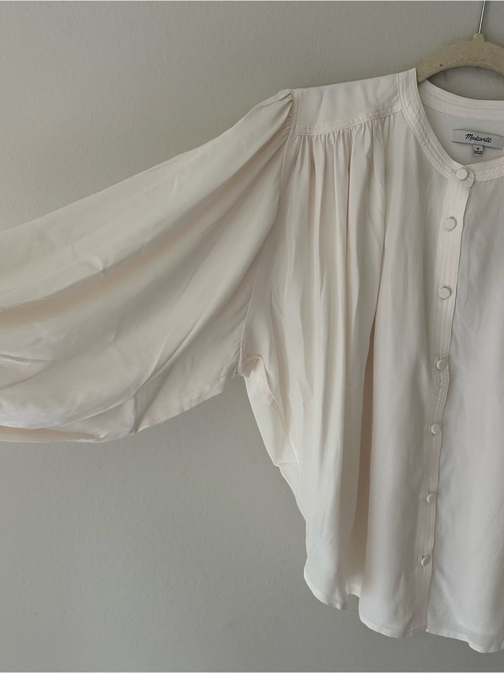 Madewell Shirred Crewneck Button-Up Top in Ivory Cream Medium NWT - Picture 6 of 11